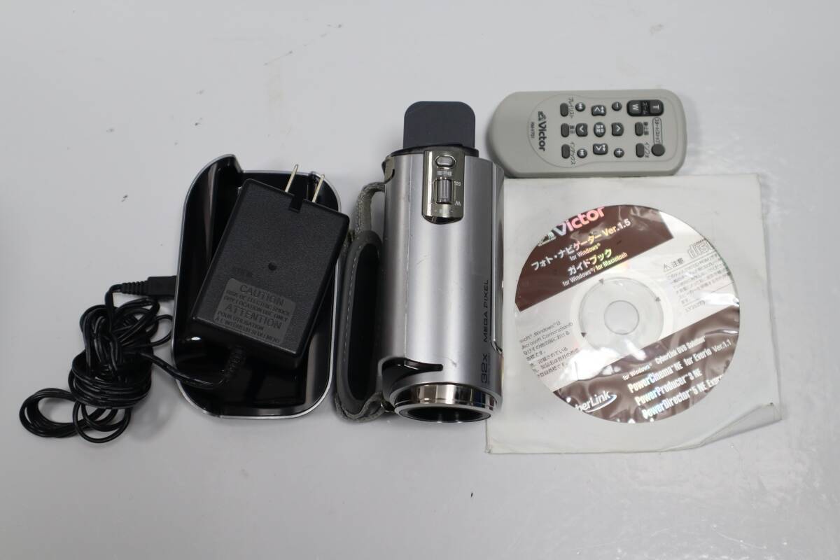 E8653 Y Victor GZ-MG360-S Everio HDDカメラ デジタルビデオ E8653 Y Victor GZ-MG360-S Everio HDDカメラ デジタルビデオ