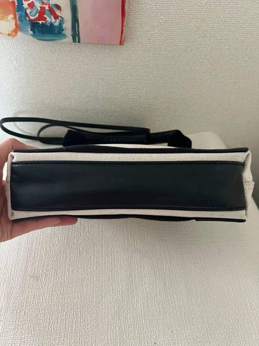 極美品 バレンシアガネイビーカバス xs 2way ハンドバッグ 極美品 バレンシアガネイビーカバス xs 2way ハンドバッグ