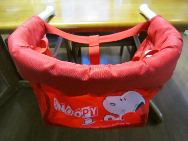 SNOOPY スヌーピー ポータブル　ベビーチェア　テーブルチェア PEANUTS United Feature