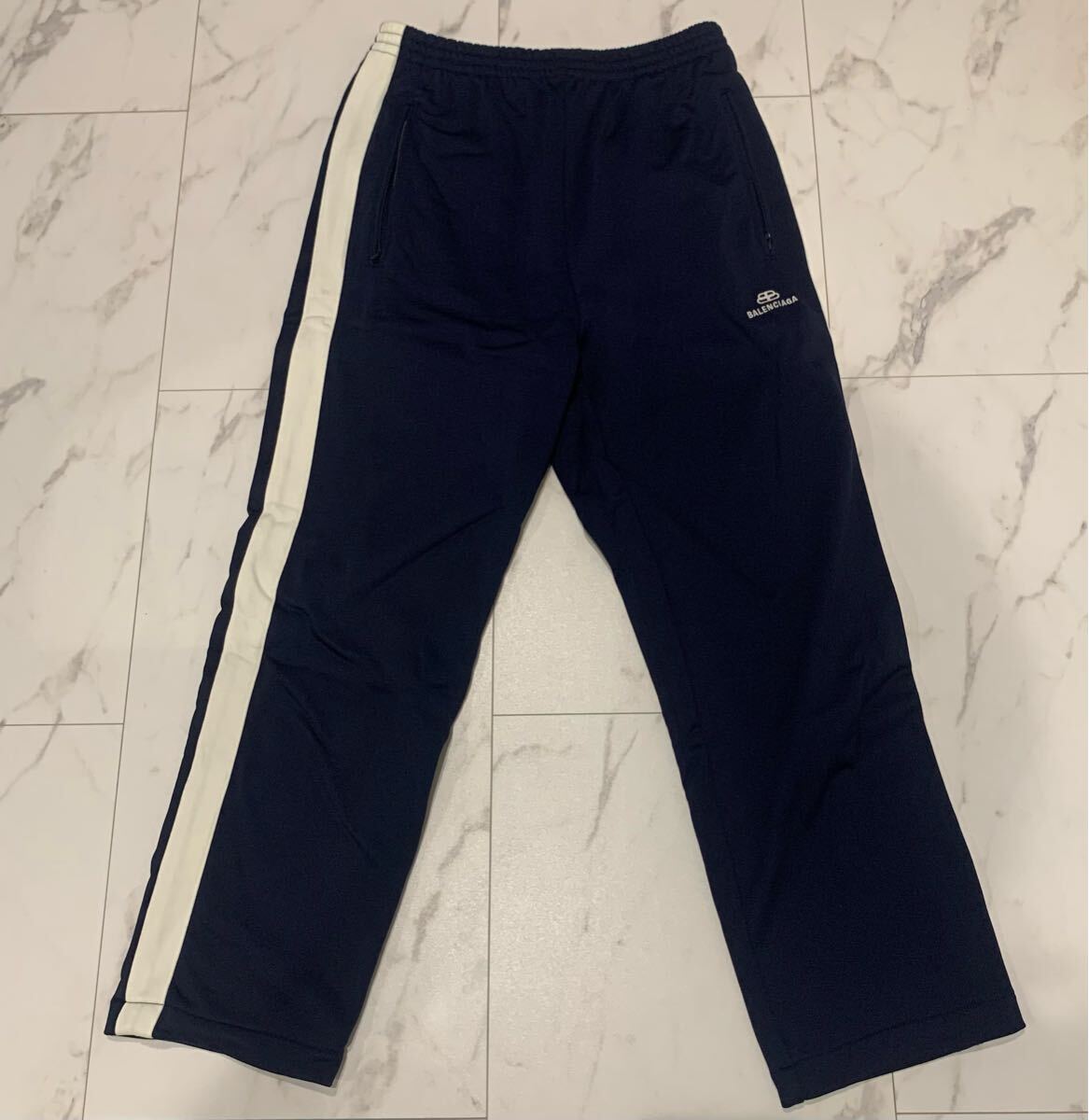 美品20aw バレンシアガ トラックパンツ サイドライン ロゴ 美品20aw バレンシアガ トラックパンツ サイドライン ロゴ
