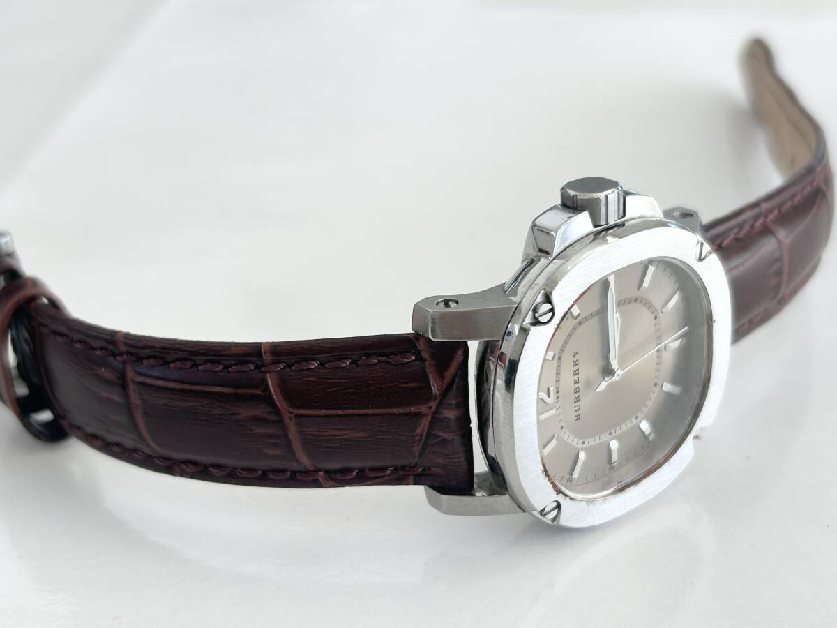 【美品・稼動品】バーバリー BURBERRY ブリテン スクエア BBY1801 Yahoo!オークション - 3) バーバリー ザ・ブリテン クオーツ