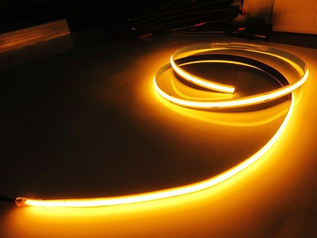 トラック 極薄 2mm COB LED テープライト 24V 1M アンバー オレンジ 橙 新型 柔軟 面発光 色ムラ つぶつぶ感なし 切斷 カット チューブ D