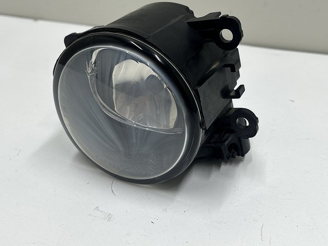 ルノー キャプチャー 2R 2015年 2RH5F 右フォグランプ 261503971R (在庫No:521546) (7631)