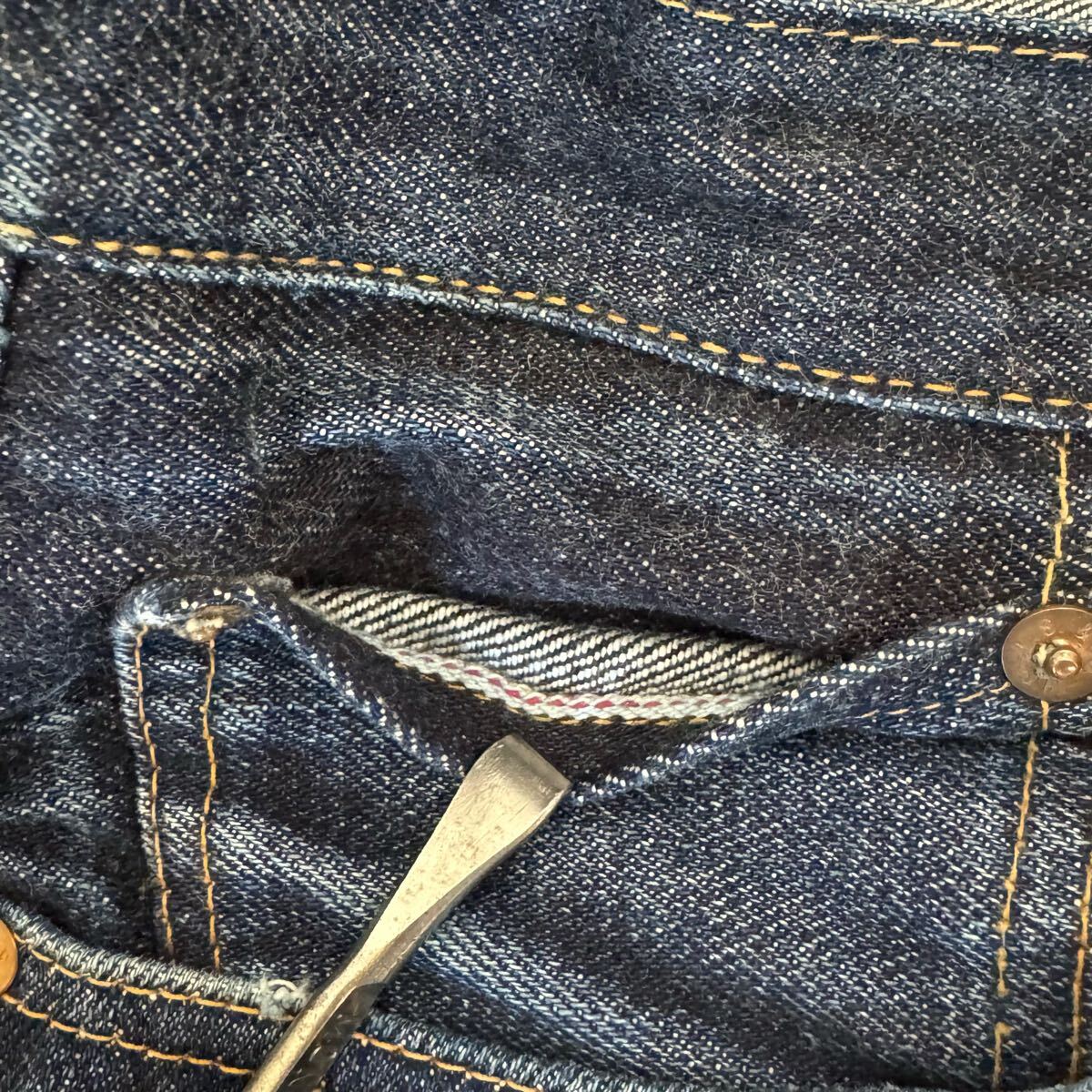 色落ち抜群 1950年代 Levi's 501xx レザーパッチ 復刻 濃紺 鬼 色落ち抜群 1950年代 Levi's 501xx レザーパッチ 復刻 濃紺 鬼