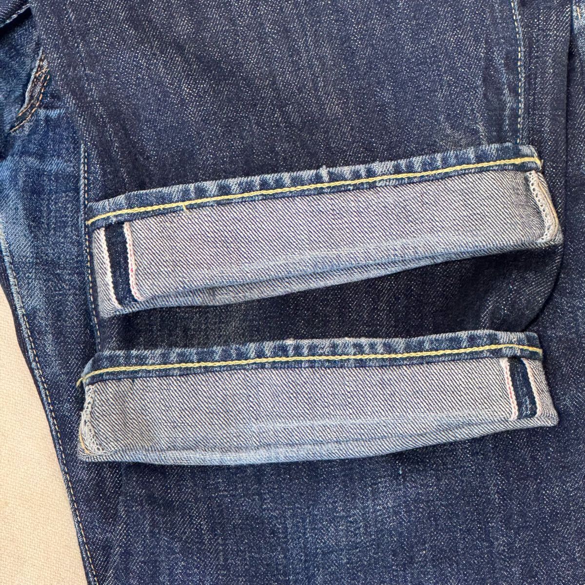 色落ち抜群 1950年代 Levi's 501xx レザーパッチ 復刻 濃紺 鬼 色落ち抜群 1950年代 Levi's 501xx レザーパッチ 復刻 濃紺 鬼