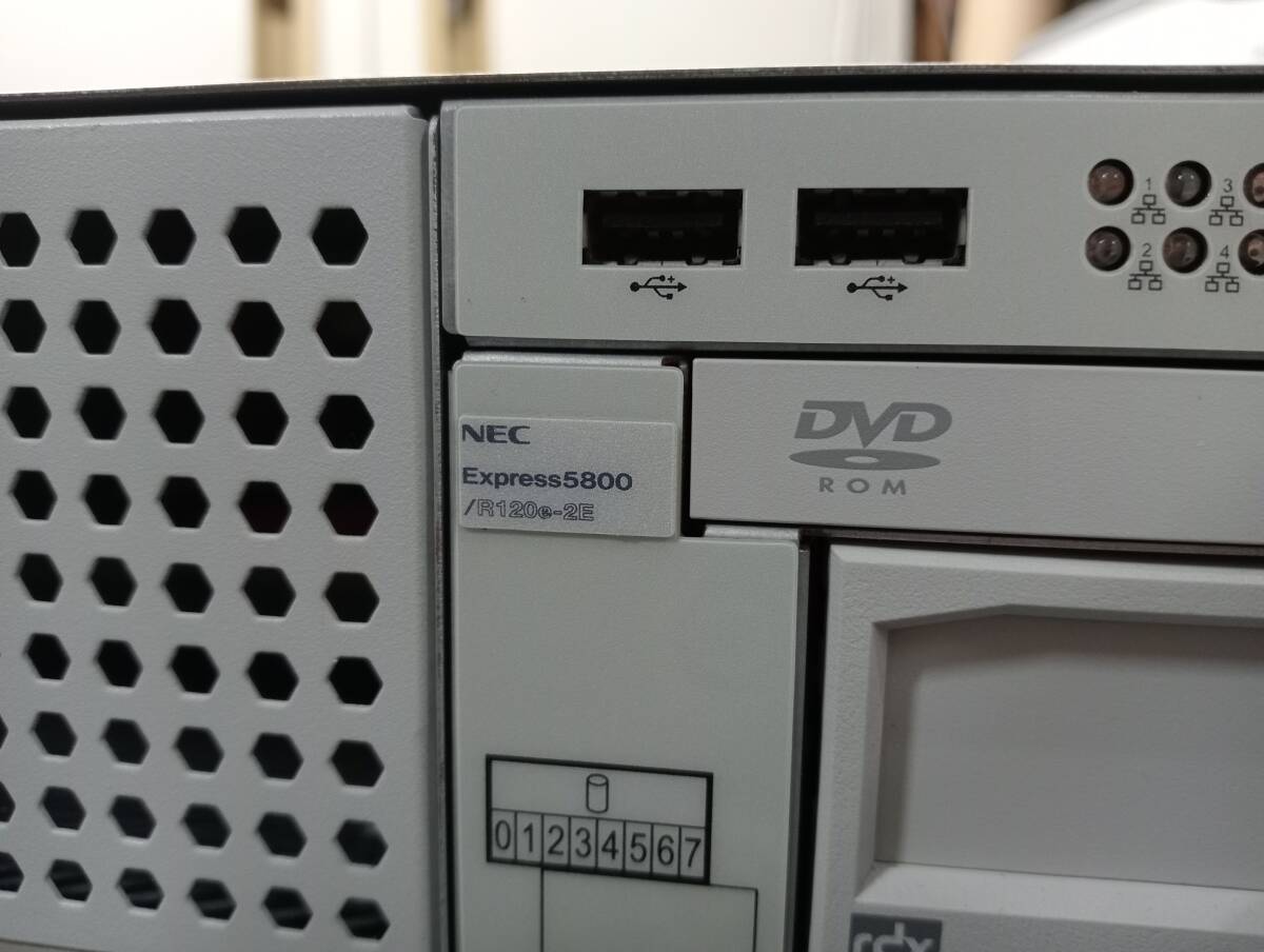 [YDT1118]*NEC Express5800/R120e-2E N8100-2116Y Xeon E5-2440 V2 1.9GHz/4GB/146GBx4 SAS/DVD-ROM/ электризация проверка только * б/у 