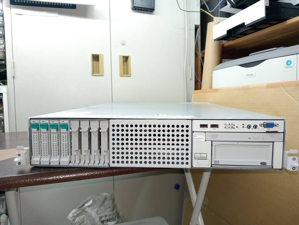 [YDT1118]*NEC Express5800/R120e-2E N8100-2116Y Xeon E5-2440 V2 1.9GHz/4GB/146GBx4 SAS/DVD-ROM/ электризация проверка только * б/у 