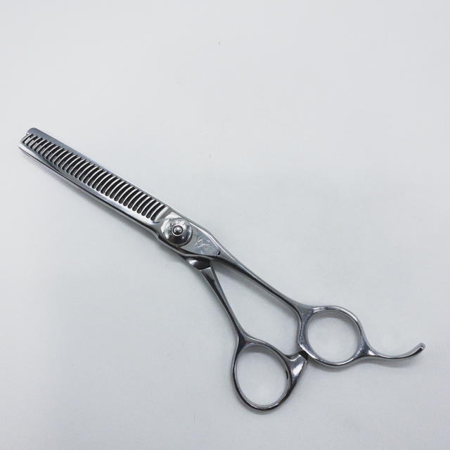 【ナルトシザーズ ナルトシザーNARUTO SCISSORS】二梳きヘネシーラムールS31 シザー セニング 美容ハサミ 約20~25% 5.8インチ 中古 sc1570