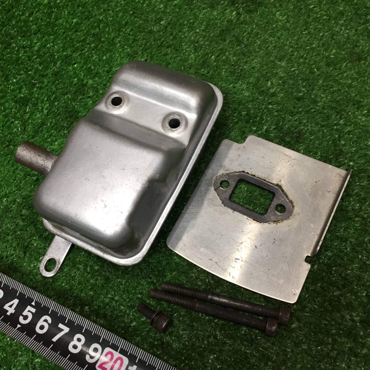 ゼノア　マフラー　G3L　34ｍｍ　前方排気　遮熱板　G34L　ビーバー　背負式刈払機　B365Z　B367Z　L367Z　ZENOAH