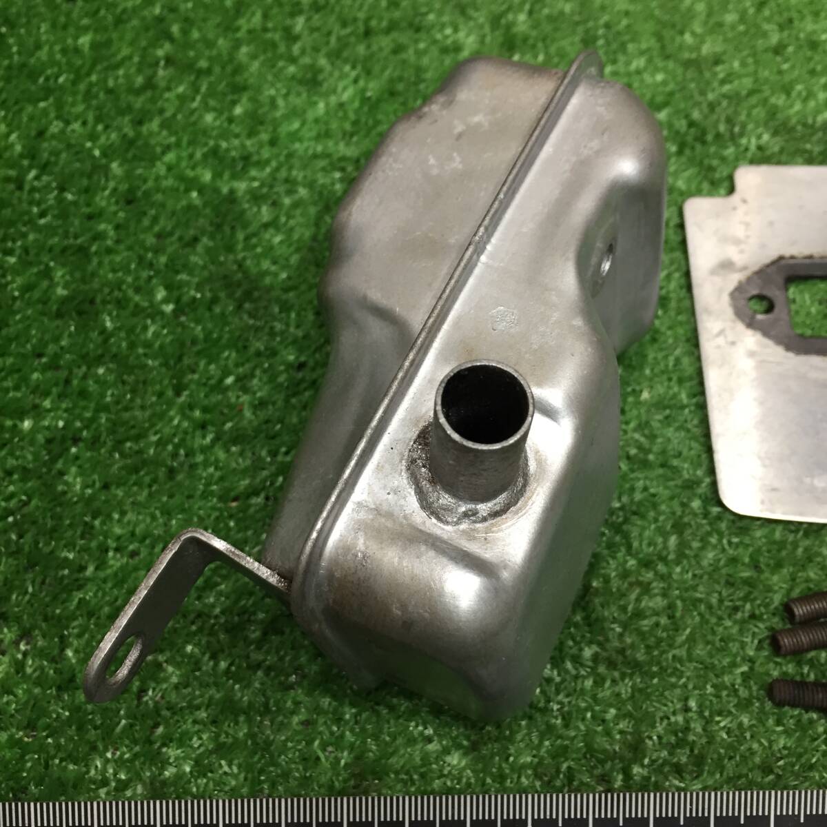 ゼノア　マフラー　G3L　34ｍｍ　前方排気　遮熱板　G34L　ビーバー　背負式刈払機　B365Z　B367Z　L367Z　ZENOAH