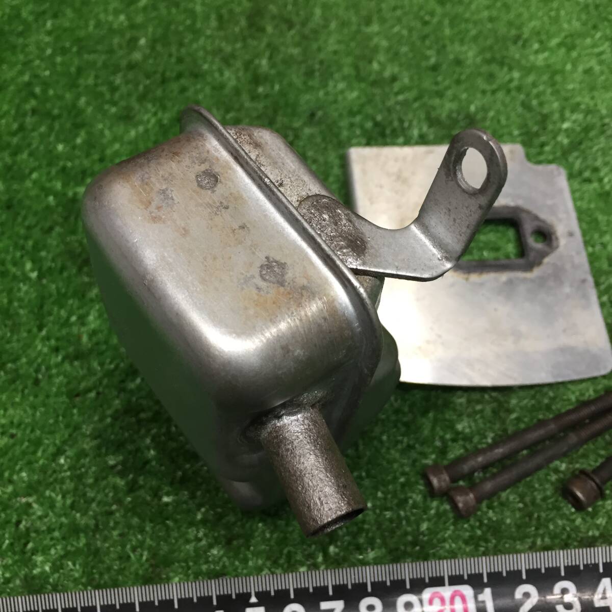 ゼノア　マフラー　G3L　34ｍｍ　前方排気　遮熱板　G34L　ビーバー　背負式刈払機　B365Z　B367Z　L367Z　ZENOAH
