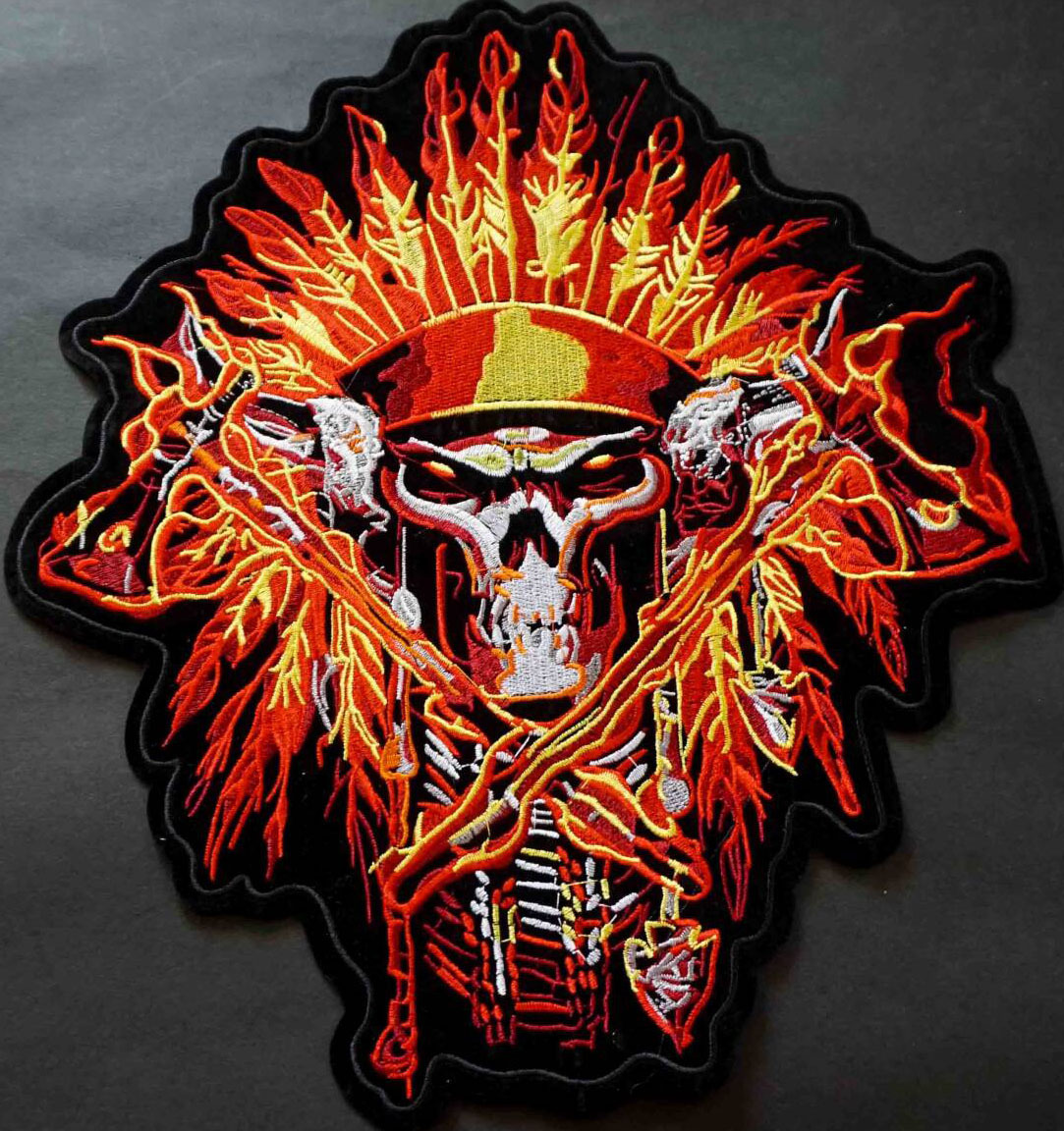  《特大US赤黄羽飾双斧髑髏酋長》特大◎新品 『斧　羽飾り　酋長 Skull 』刺繍ワッペン◆激シブ◇アメリカ 大型二輪車 オートバイ バイク