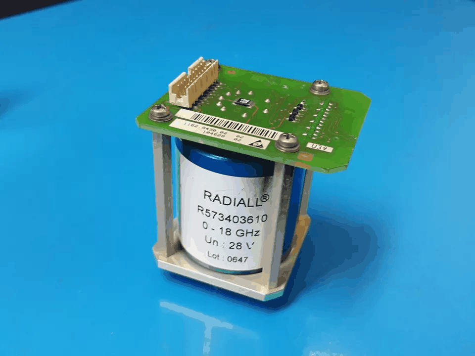 [NBC] Radiall R573403610: SPnT multiport switches 18GHz (4620)