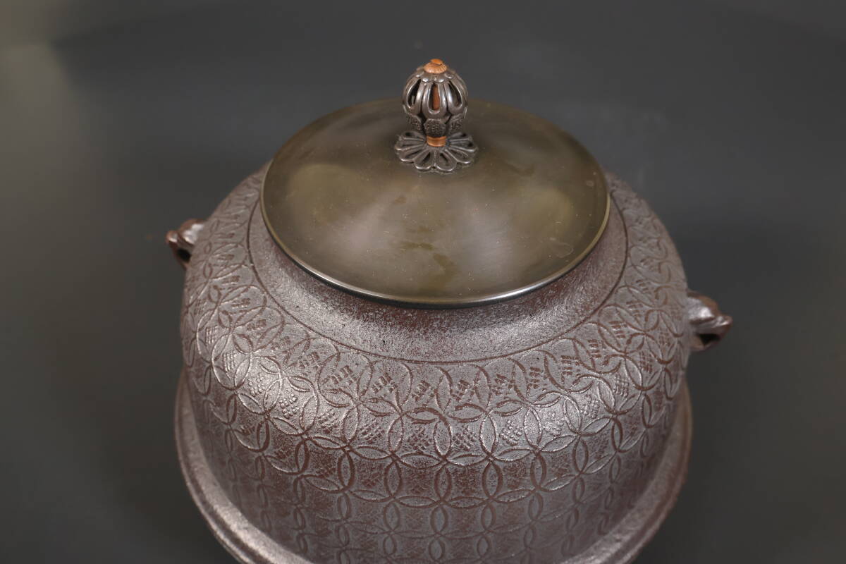 A1647) 作家物 釜師清光 七宝繋ぎ釜 茶釜 共箱有 茶道具