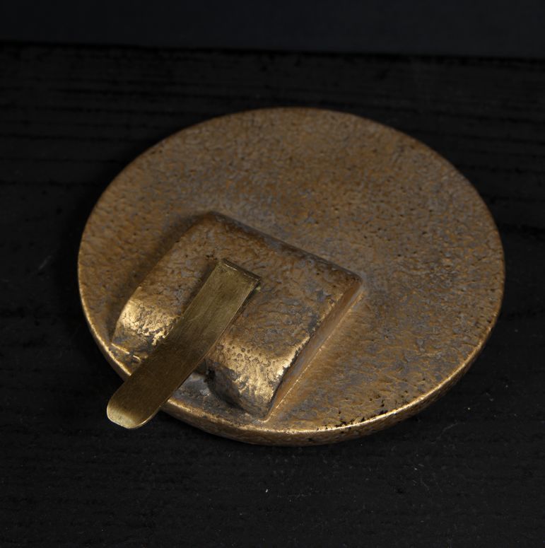 あなたにおすすめの商品 前立 梵字 阿修羅王 ア オス 付き 鶴首 前立て 二刀流 金塗 木製 甲冑(兜、鎧)