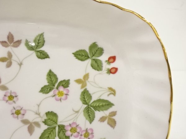 ys7303638; 宗sou WEDGWOOD　ウエッジウッド　ワイルドストロベリー　スパイラルトレイ【道】