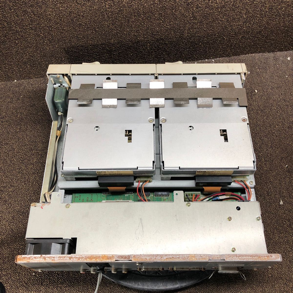 DT98-565 激安 PC98 デスクトップ NEC PC-8801FE HDD欠品 通電 DT98-565 激安 PC98 デスクトップ NEC PC-8801FE HDD欠品 通電