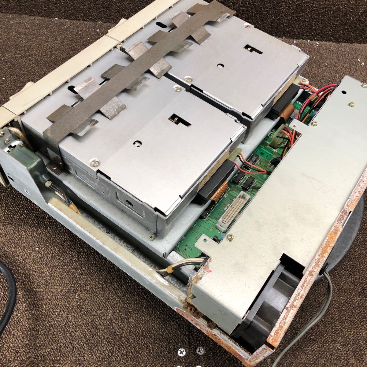 DT98-565 激安 PC98 デスクトップ NEC PC-8801FE HDD欠品 通電 DT98-565 激安 PC98 デスクトップ NEC PC-8801FE HDD欠品 通電