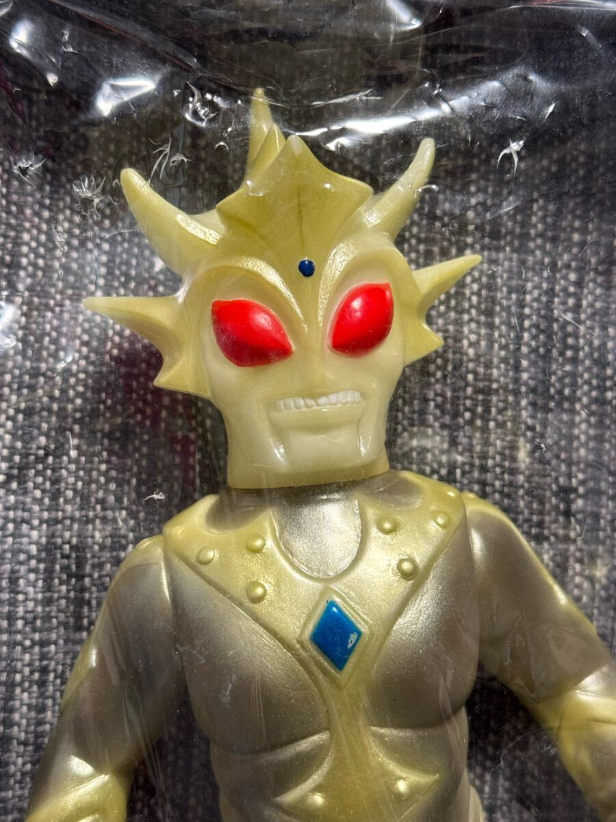 バルキー星人 ベアモデル シマックス 怪獣ソフビ 蓄光 暗海 特撮