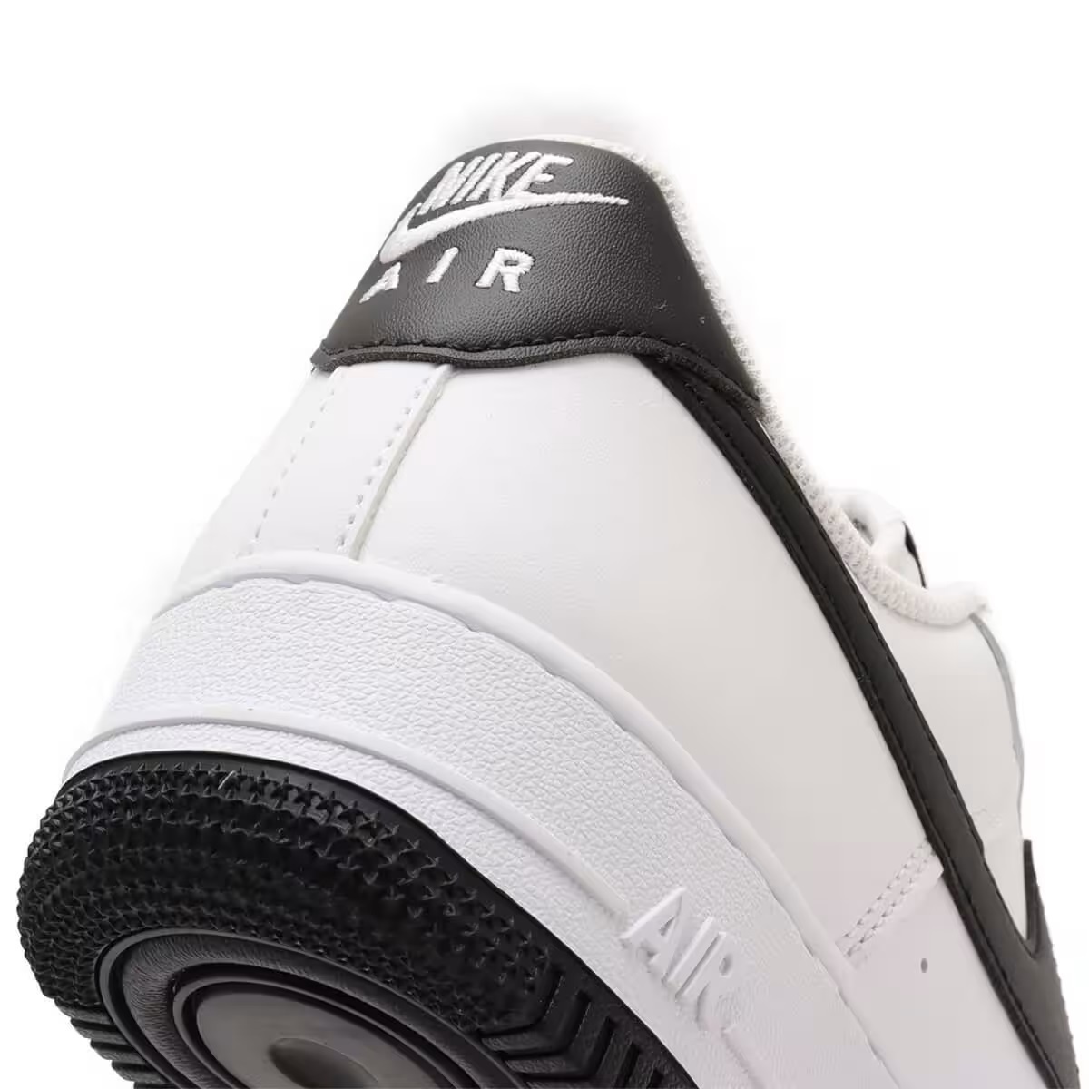 ナイキ 30cm エアフォース 1 07 稅込定価16170円 ホワイト ブラック NIKE AIR FORCE 1 '07 メンズスニーカー 白 黒 天然皮革