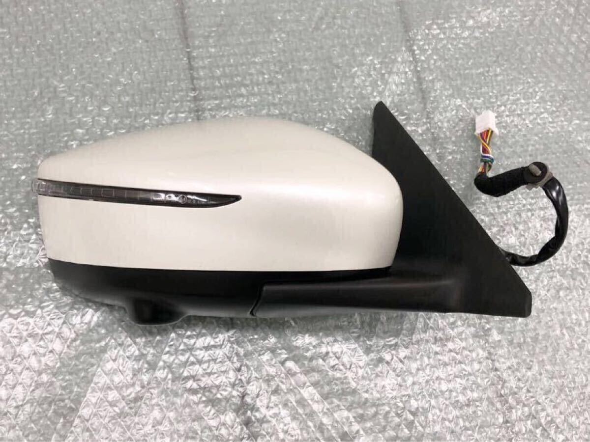 美品 P15 日産 キックス 純正 右 ドアミラー カメラ有 11P QAB ブリリアント ホワイト パール RP15 SNP15 96301-5RY2B