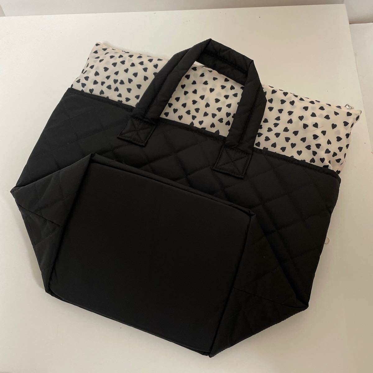 LeSportsac MEDIUM MULTI TOTE レスポートサック ビターブラック LeSportsac MEDIUM MULTI TOTE レスポートサック ビターブラック