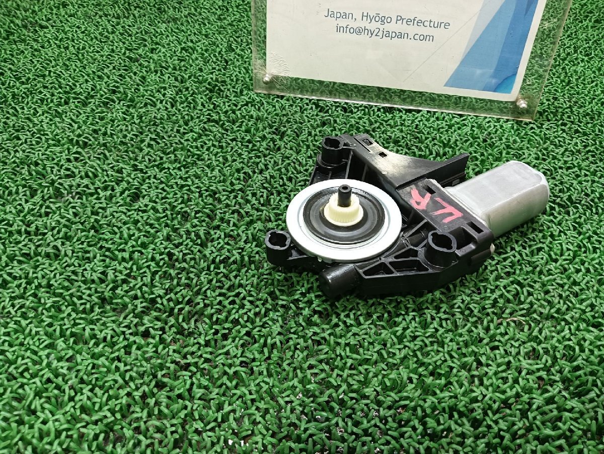 ボルボ 右 フロントウィンドウレギュレータモーター V40 DBA-MB4164T, 2014 #hyj NSP221345