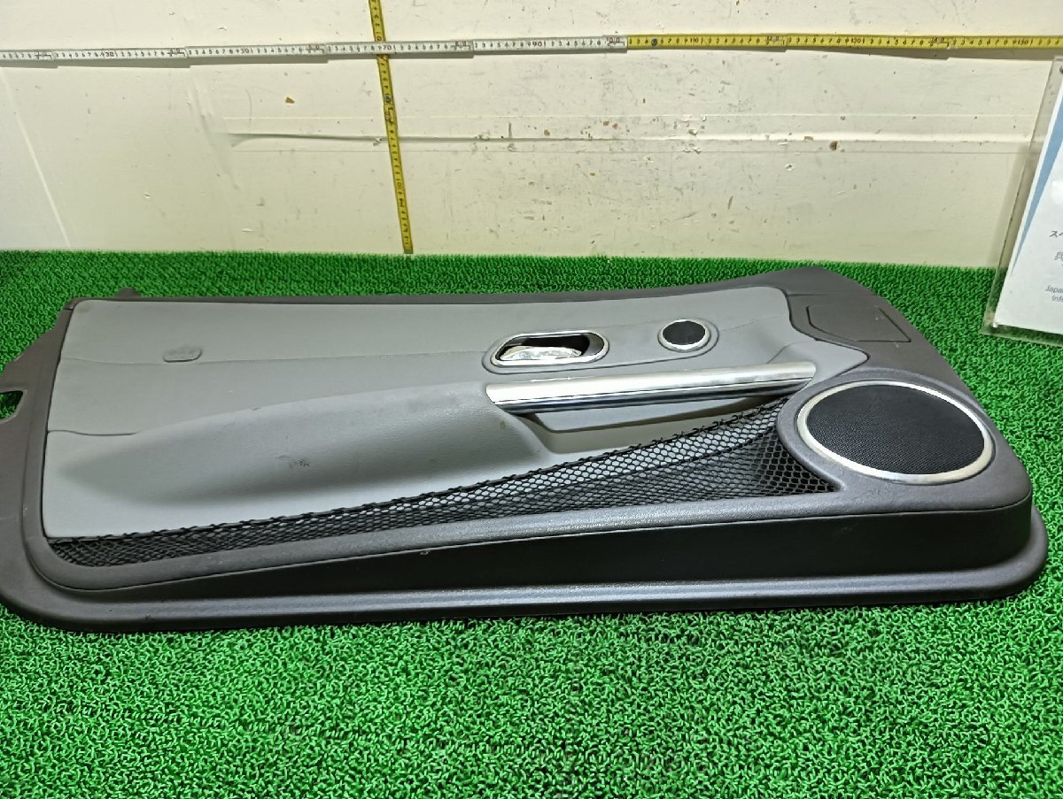 クライスラー 左 フロントドアトリム クロスファイア GH-ZH32C， 2005 #hyj NSP226092