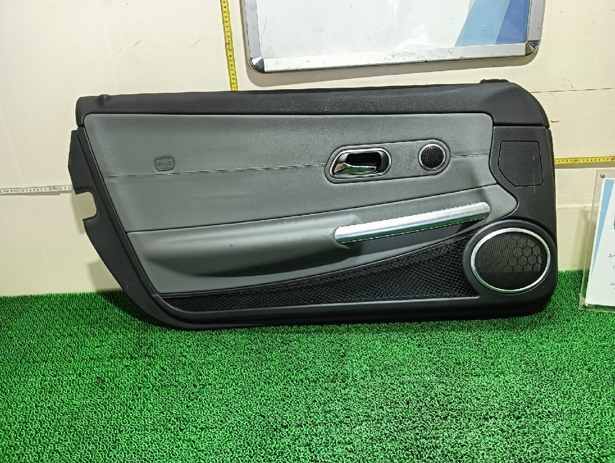 クライスラー 左 フロントドアトリム クロスファイア GH-ZH32C， 2005 #hyj NSP226092