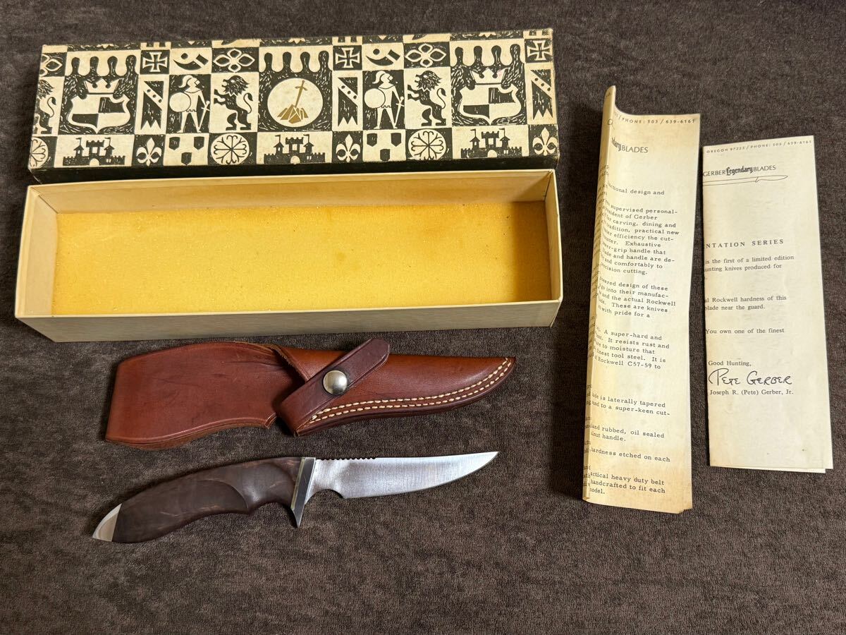  1970年代前半、1st プレゼンテーション450S、ウォルナットハンドル、オリジナルシース、緑箱、ペーパー、完全新品。