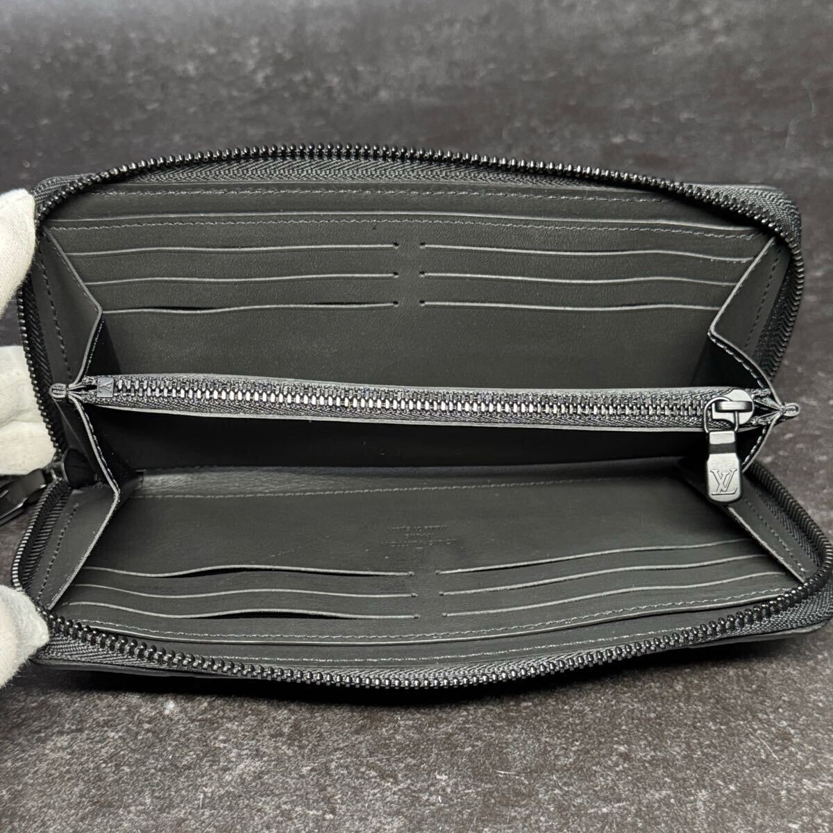 新品未使用/RFID】 ルイヴィトン モノグラム・シャドウ ジッピー 新品未使用/RFID】 ルイヴィトン モノグラム・シャドウ ジッピー