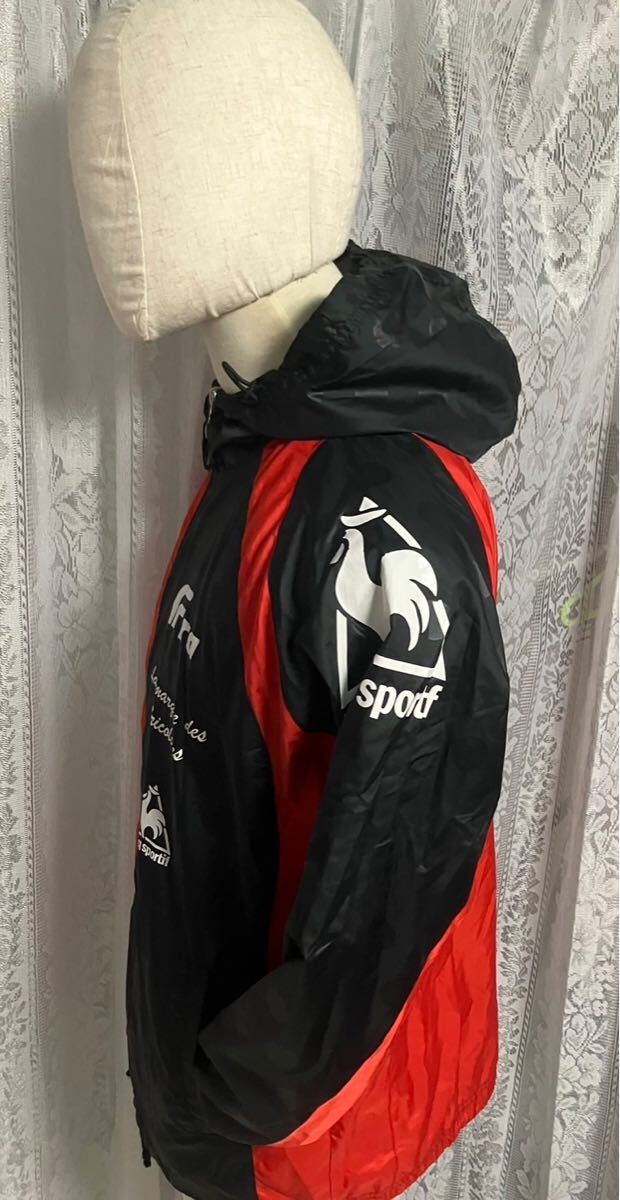 Le cop sportif（ルコックスポルティフ）ナイロンジャケット フード　ドット　プリントロゴ　赤 Oサイズ
