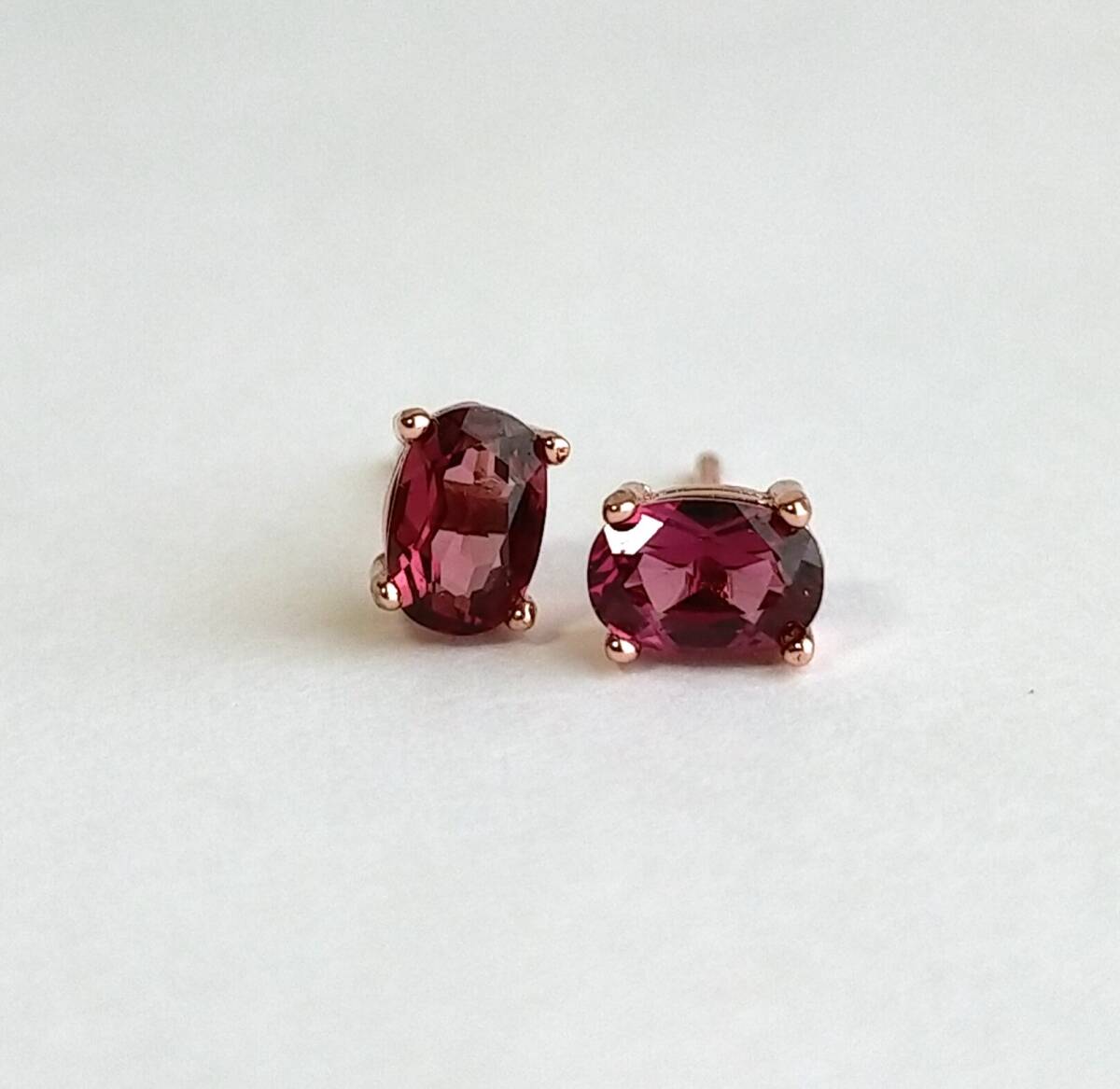 ガーネット ピアス ゴールド 天然 両耳 925 シルバーピアス パワーストーン 1月 誕生石 小さい