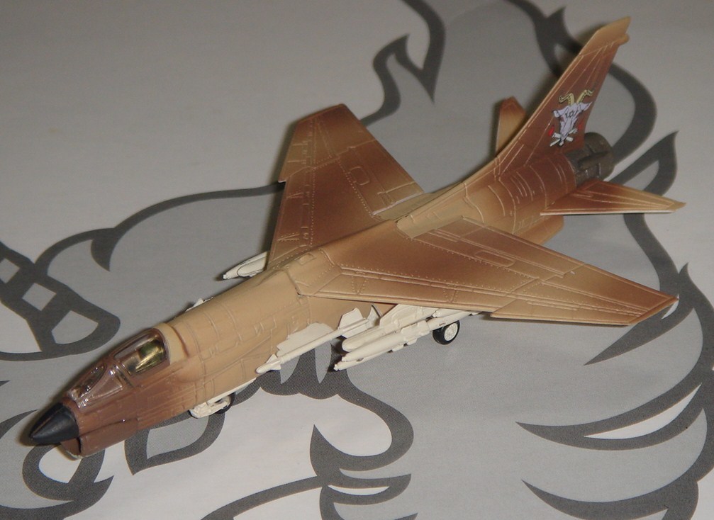 RIZCO 1/144 Area 88 коллекция F-8Ekruse Ida - Boris машина 