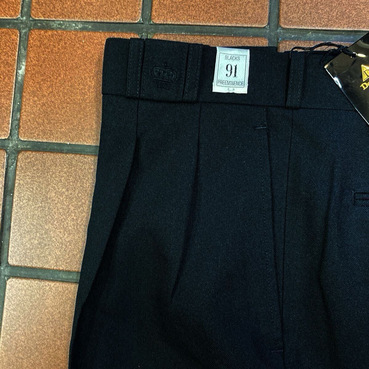 【新品】ビジネス ゴルフ カジュアル スラックス サイズ 91cm 2タック デザインループ 王冠刺繍入 上代価格 7,800円 AD SPORTS SLACKS 黒_画像4