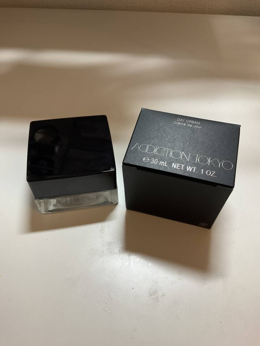 アディクション デイクリーム 日中用クリーム メイクアップベース SPF15 PA++30g中残り3分の1