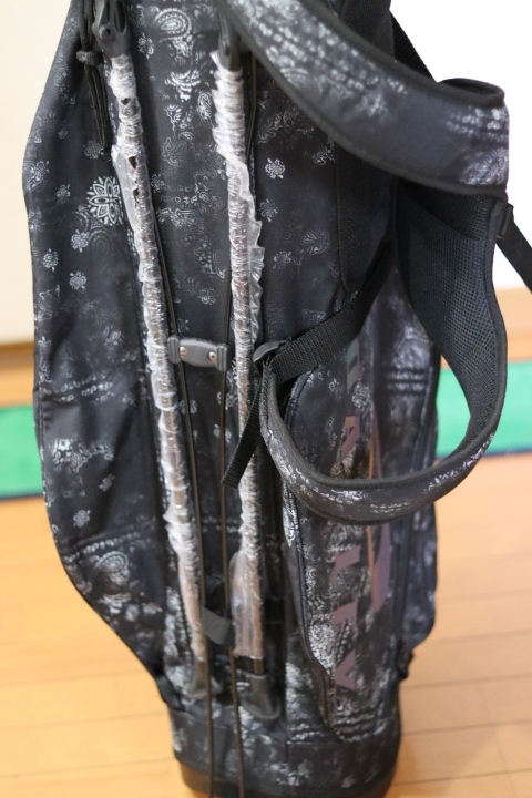 使用感極小】オークリー スタンド キャディバッグ 迷彩 カモフラ 使用感極小】オークリー スタンド キャディバッグ 迷彩 カモフラ