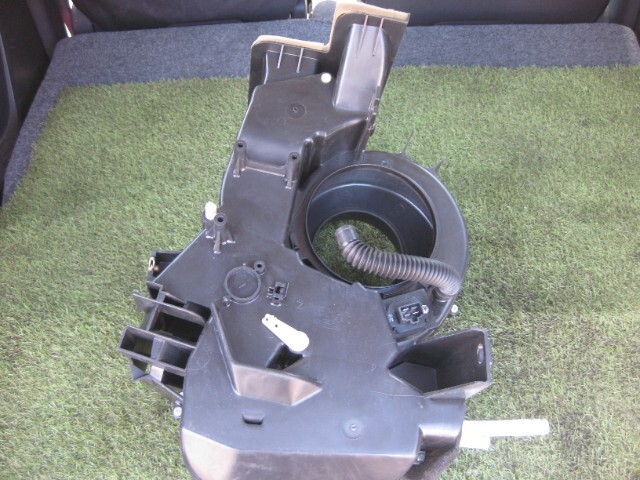 スバル プレオ/RA1/ヒーターユニット/マニュアルAC(Calsonic2M501-30010/72110-KE001)(577788/93513)_画像1