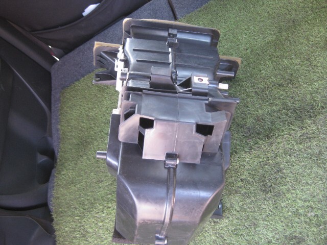 スバル プレオ/RA1/ヒーターユニット/マニュアルAC(Calsonic2M501-30010/72110-KE001)(577788/93513)_画像4