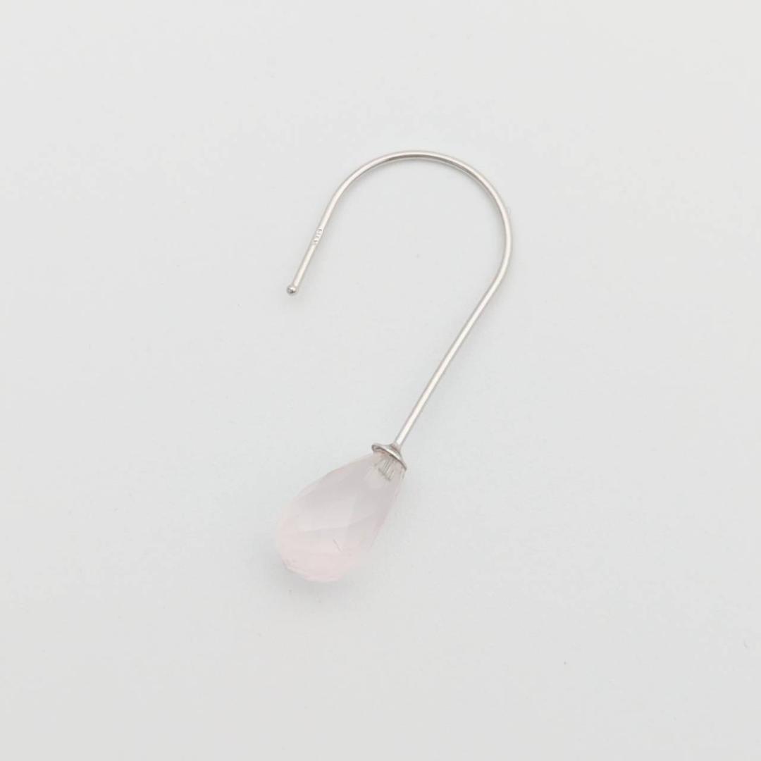 K18 18金　ゴールド　色石ピアス　フックピアス　ピンク　薄ピンク　しずく