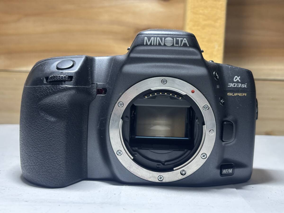 10011) MINOLTA 303si SUPER