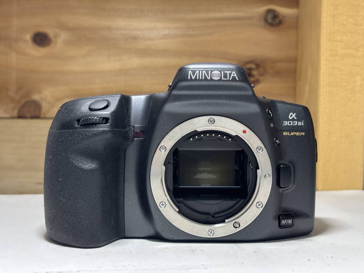 10662) MINOLTA 303si SUPER