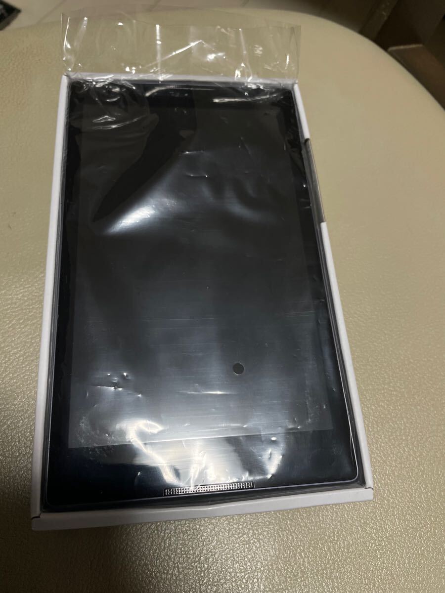Lenovo SoftBank Lenovo TAB3 601LV ほぼ新品　H3107