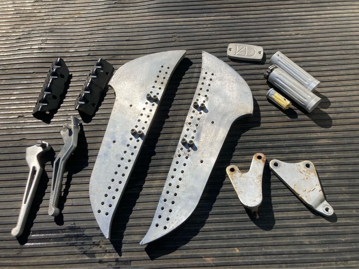 ホンダ マグナ250 AD製 横浜ライトニング ビレッドフロアボードセット 小物アルミパーツ 倒産の為 絶版品_画像6