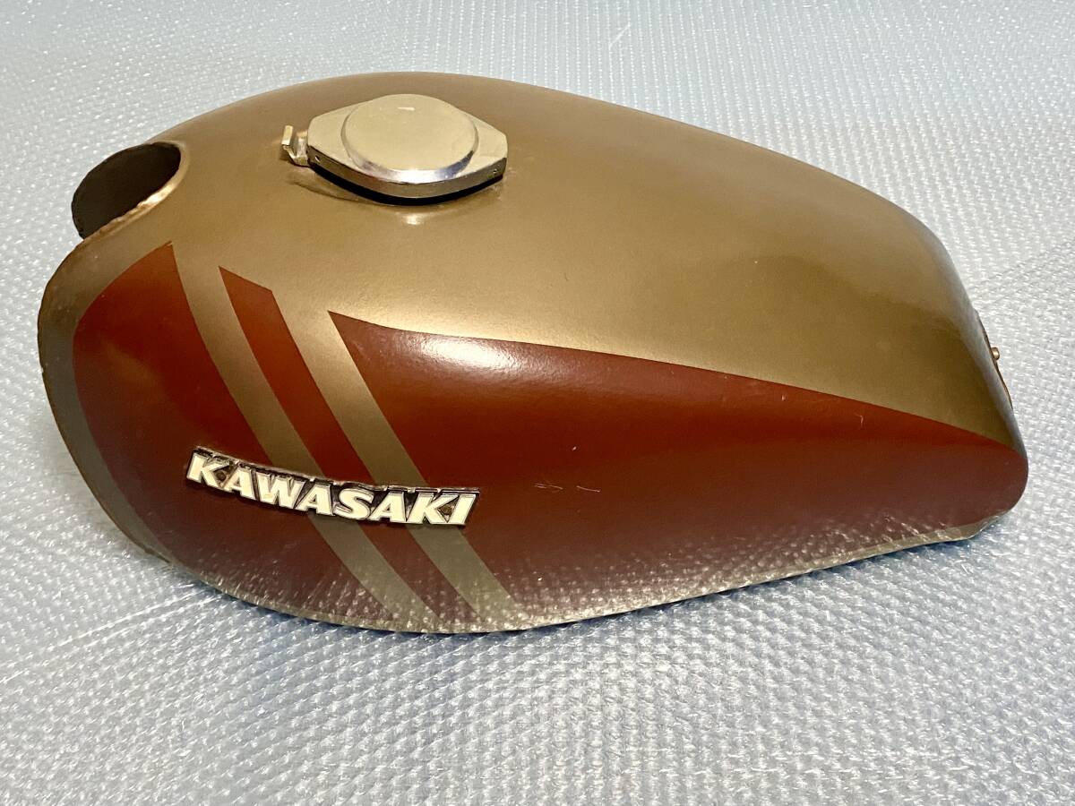 希少☆72年 Z1 Z2 ショートピッチ 純正タンク /青玉KZ1000D1 希少☆72年 Z1 Z2 ショートピッチ 純正タンク /青玉KZ1000D1