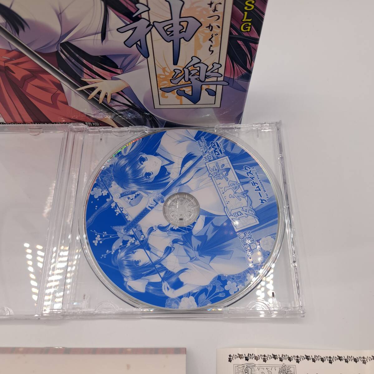 N40393B● PCゲーム DVD-ROM Windows ウインドウズ 日本語版 巫女さんタクティカルシミュレーションゲーム 夏神楽 DEBONOSU WORKS