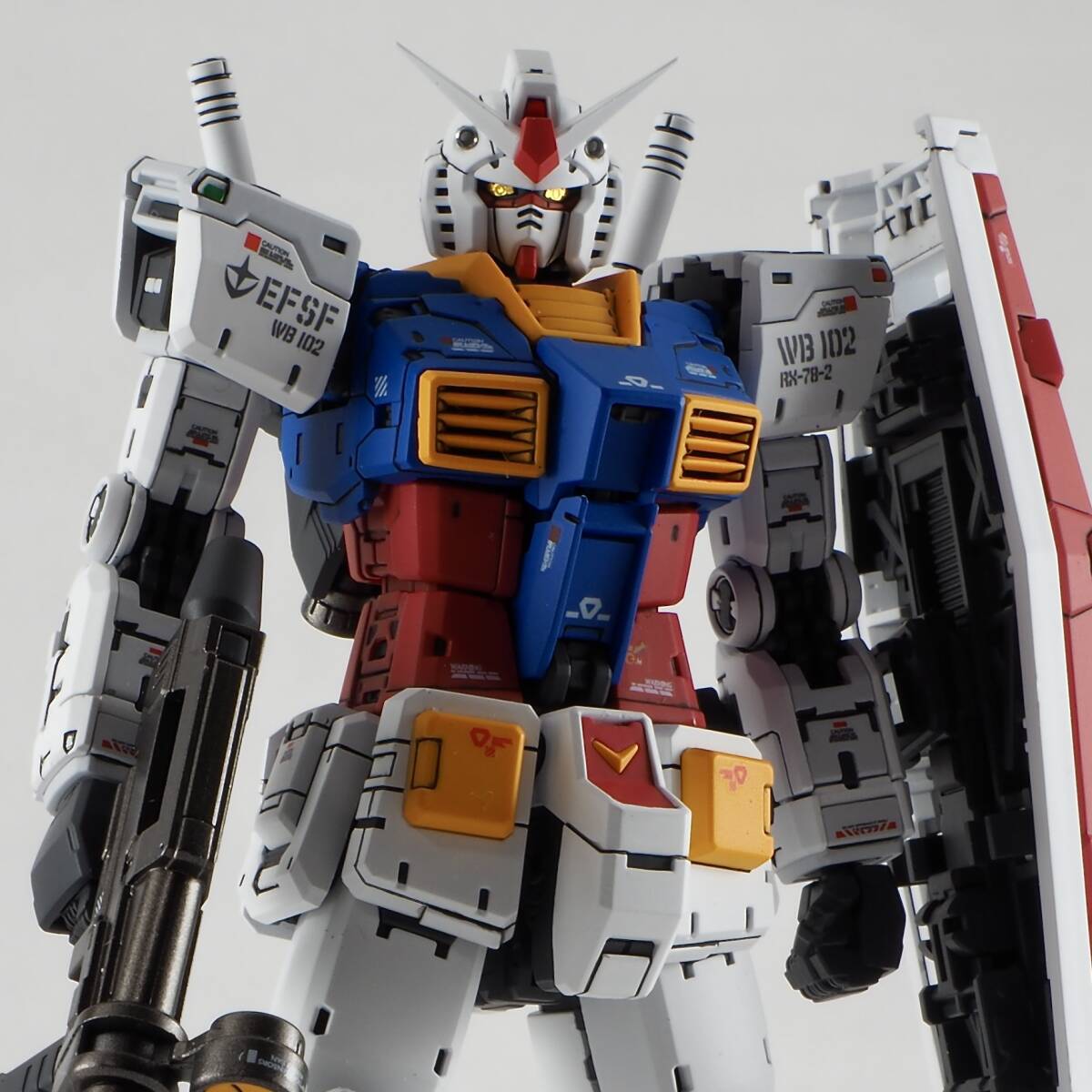 RG 1/144 RX-78-2 ガンダム Ver.2.0 塗装済み完成品 - 完成品 RG 1/144 RX-78-2 ガンダム Ver.2.0 塗装済み完成品 - 完成品