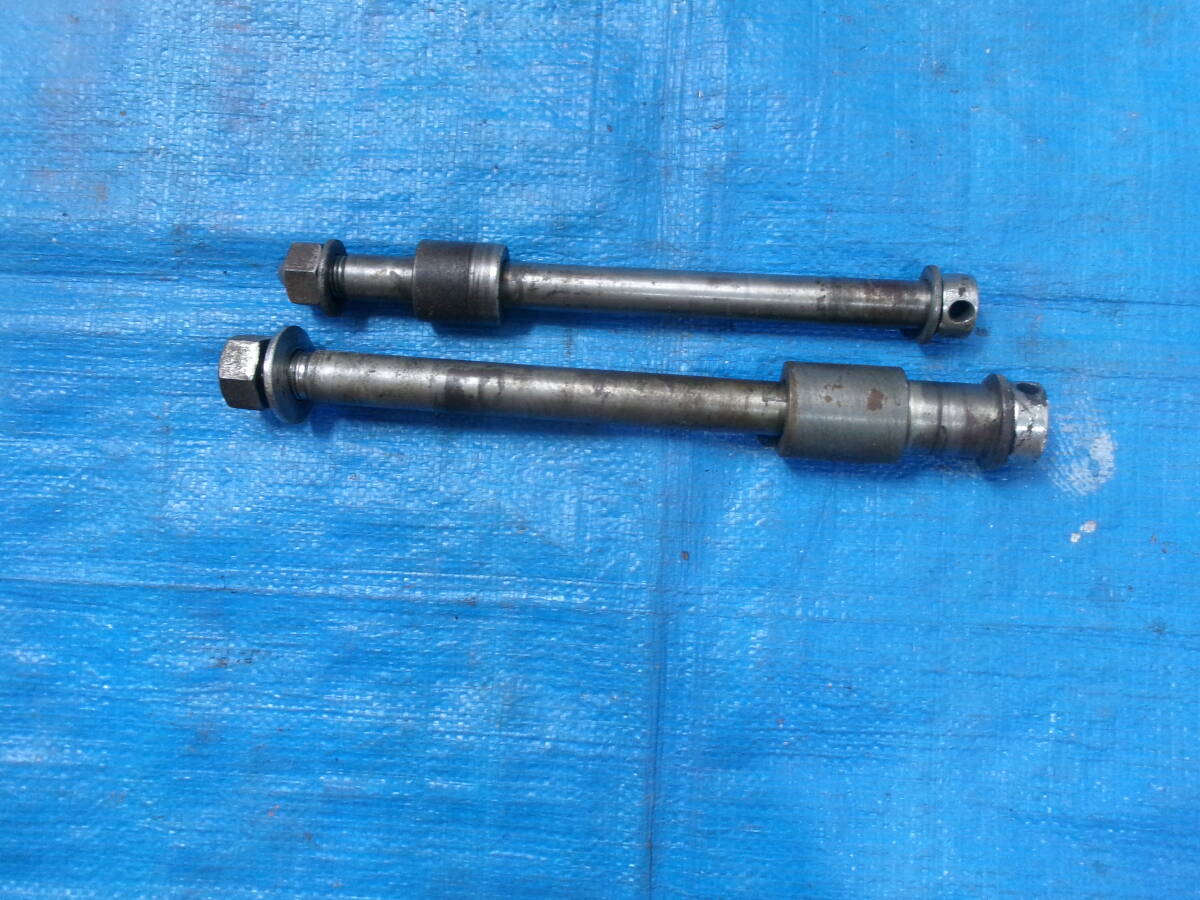 CB175　　アクスルシャフト