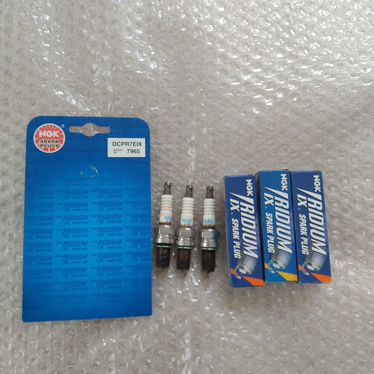 NGK IRIDIUM プラグ 中古_画像1