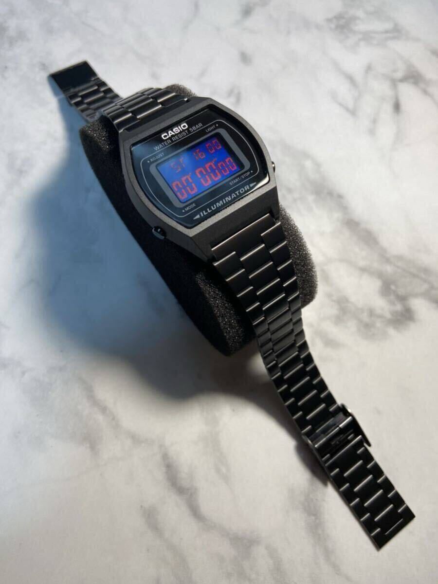 海外モデル 新品 CASIO B640 ブラック&レッド液晶 チープカシオ